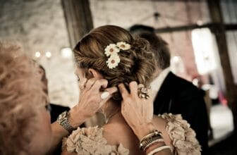 Bananen Hochsteckfrisur selber machen