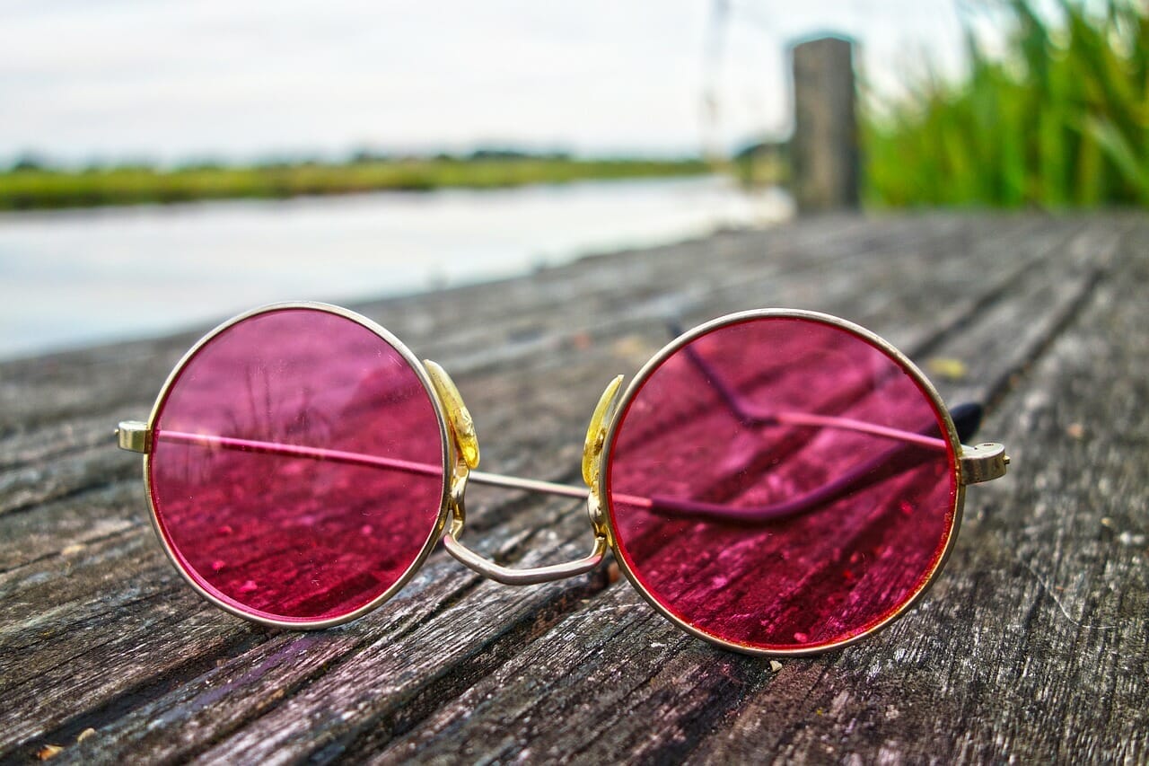 Sonnenbrille Trendfarbe Viva Magenta